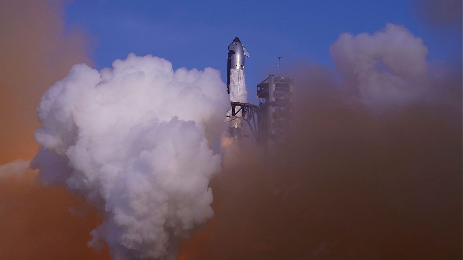 El megacohete Starship de SpaceX realiza un vuelo de prueba desde Starbase, Texas