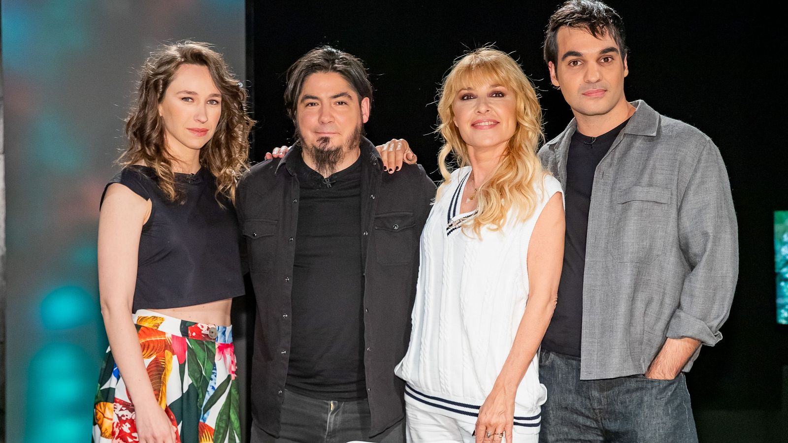 Cayetana Guillén Cuervo, con Paul Urkijo, Edurne Azkarate y Eneko Sagardoy