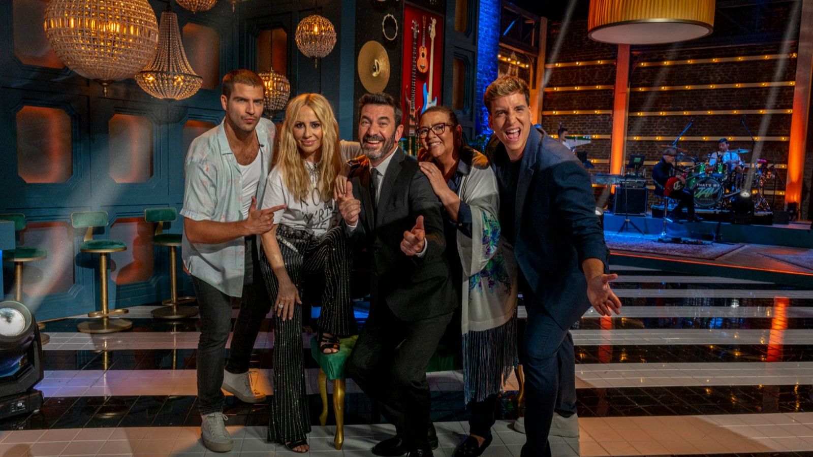 Arturo Valls con sus invitados de esta semana: Marta Sánchez y Maxi Iglesias y María del Monte y Xuso Jones