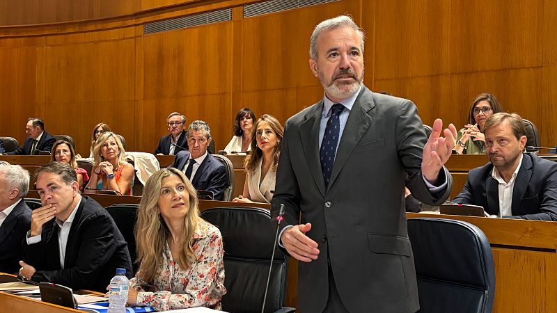El president del Govern d'Aragó, Jorge Azcón, intervé a les Corts
