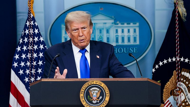 Trump da por hecho que España acabará destinando el 5% del PIB a defensa y advierte con represalias comerciales