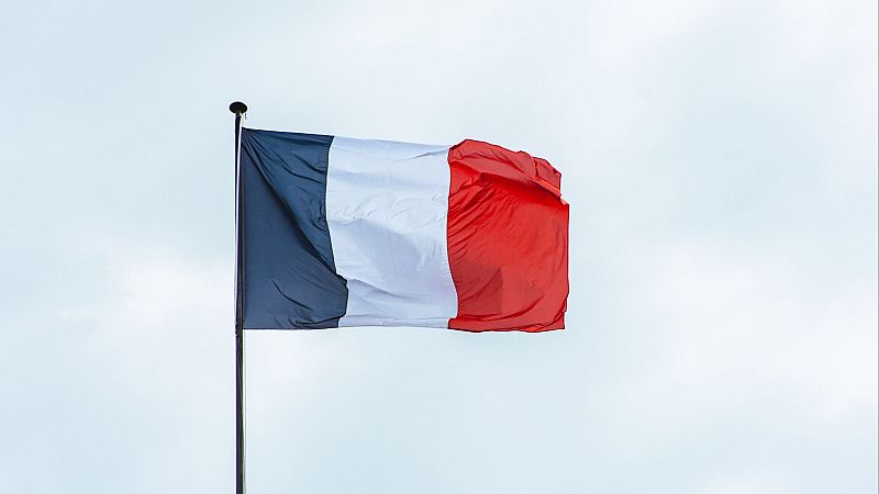 La prima de riesgo de Francia supera a la de Italia tras la caída del primer ministro François Bayrou
