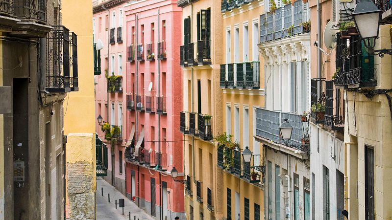 El Gobierno prevé que la empresa estatal de vivienda lance "grandes paquetes" a partir de 2026 para bajar los precios