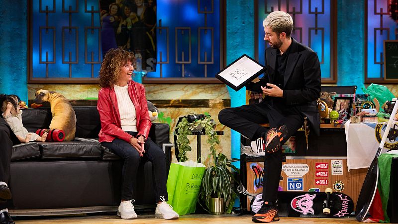 David Broncano y la taquígrafa Ana Rivero, en La Revuelta 13/10/25