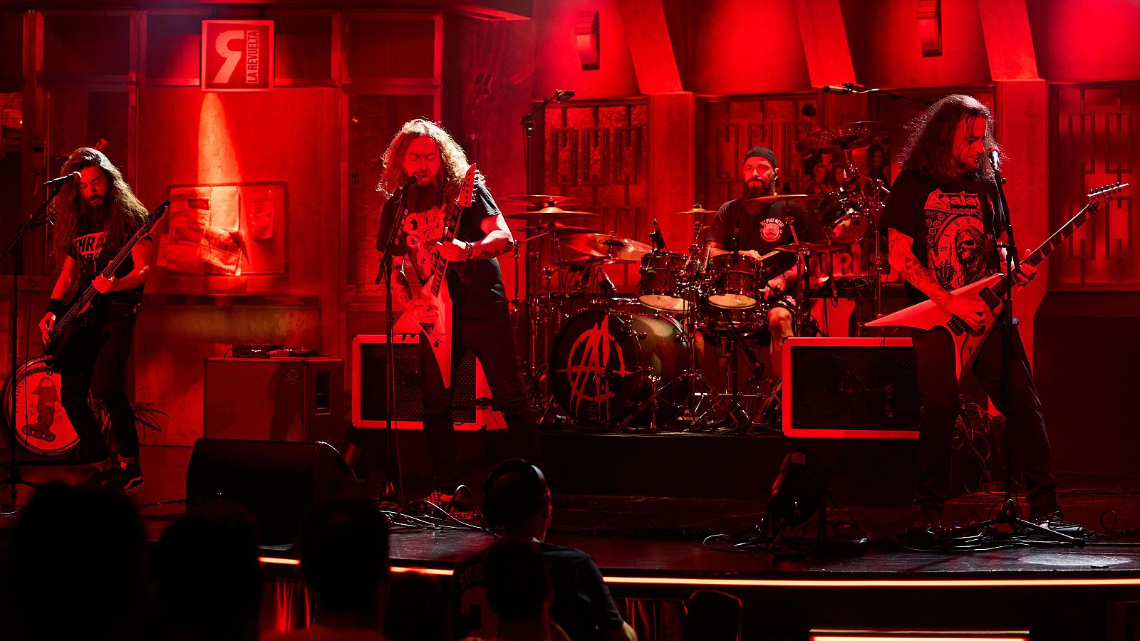 Angelus Apátrida actúa en directo en La Revuelta 16/10/25