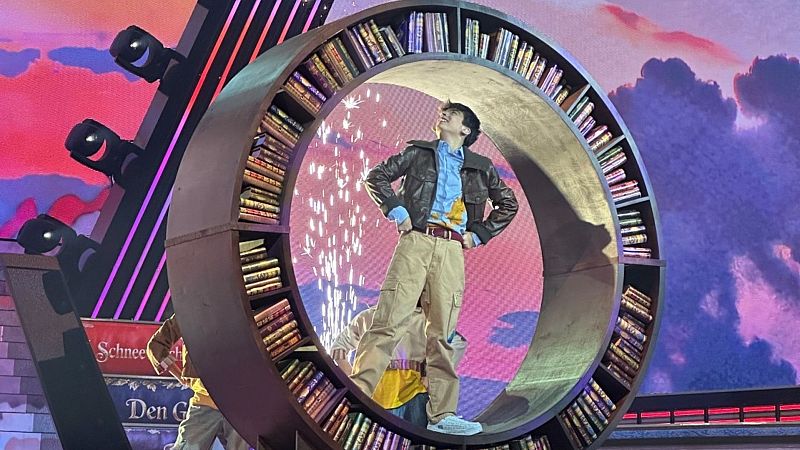 Gonzalo Pinillos, sobre el escenario del Pabellón de Gimnasia de Tiflis