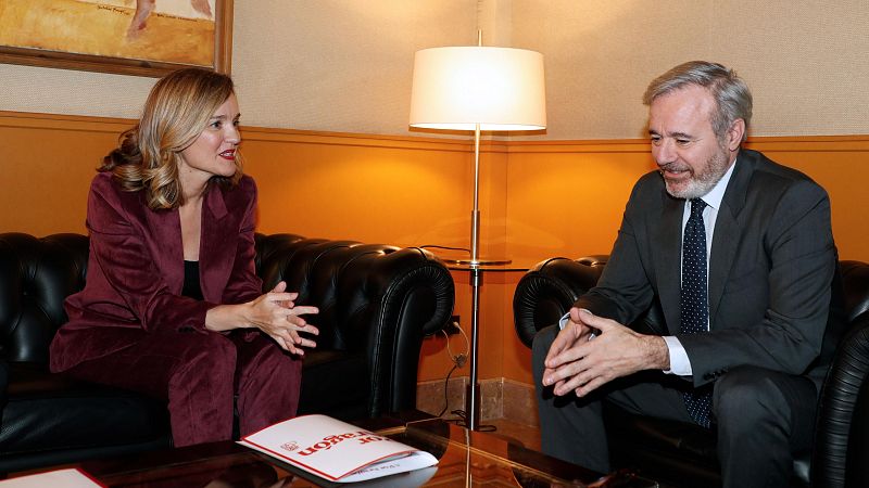 Jorge Azcón y Pilar Alegría durante su reunión dentro de la ronda de contactos con los grupos parlamentarios para la negociación de los presupuestos de la Comunidad