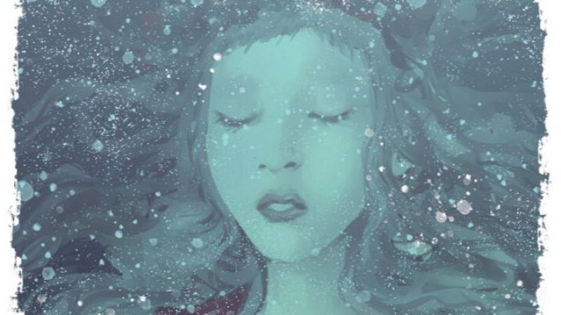 Primer plano de una mujer con piel y cabello azul verdoso, ojos cerrados y labios entreabiertos, con un fondo de remolinos oscuros y motas blancas, creando una atmósfera onírica.