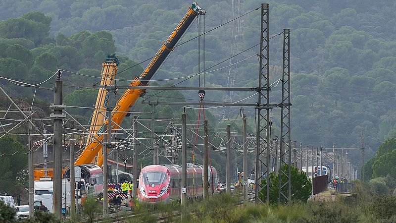Renfe asegura que tuvo conocimiento del accidente en Adamuz "inmediatamente" y lo trasladó a emergencias