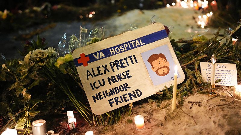 Cientos de personas se reunen en una vigilia para honrar a Alex Petti tiroteado por agentes de la policía migratoria