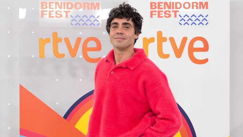 Javier Ambrossi en la presentación del Benidorm Fest 2026