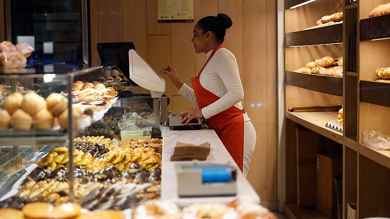 La economía española aceleró su crecimiento a final de año y cerró 2025 con un avance del 2,8%