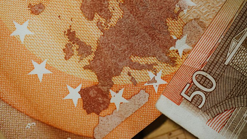 La economía de la eurozona creció un 0,3% en el cuarto trimestre de 2025 y un 1,5% en el total del año