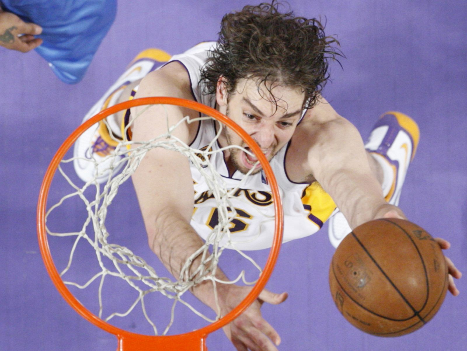 Pau Gasol juega su mejor encuentro en la NBA con 36 puntos, 16 rebotes y 8 asistencias