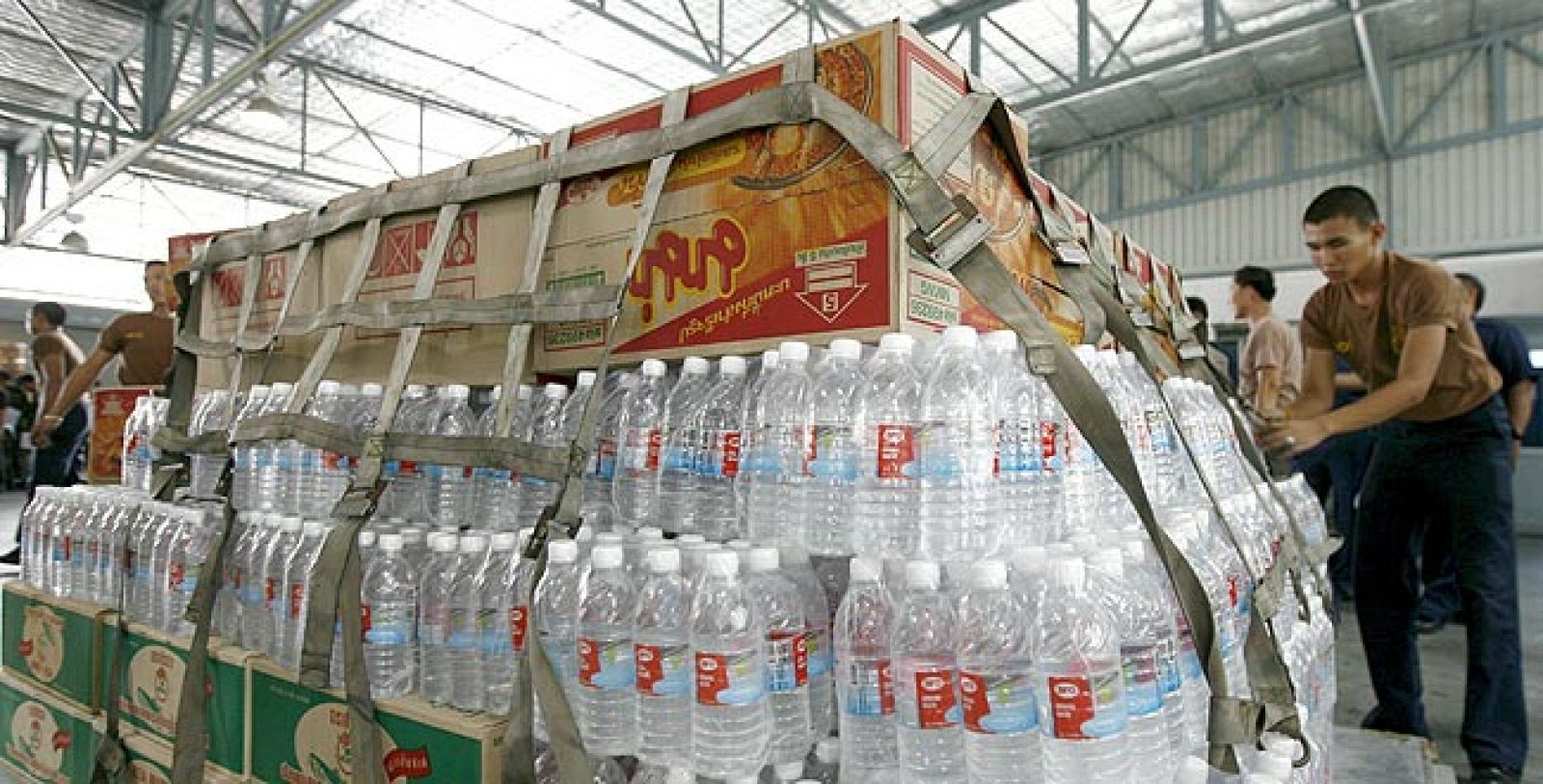 ENVÍO DE ALIMENTOS Y MEDICAMENTOS TRAS EL PASO DEL CICLÓN NARGIS