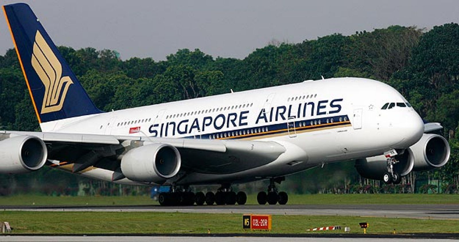 El primer A380 en funcionamiento despega de Singapur en marzo de 2008
