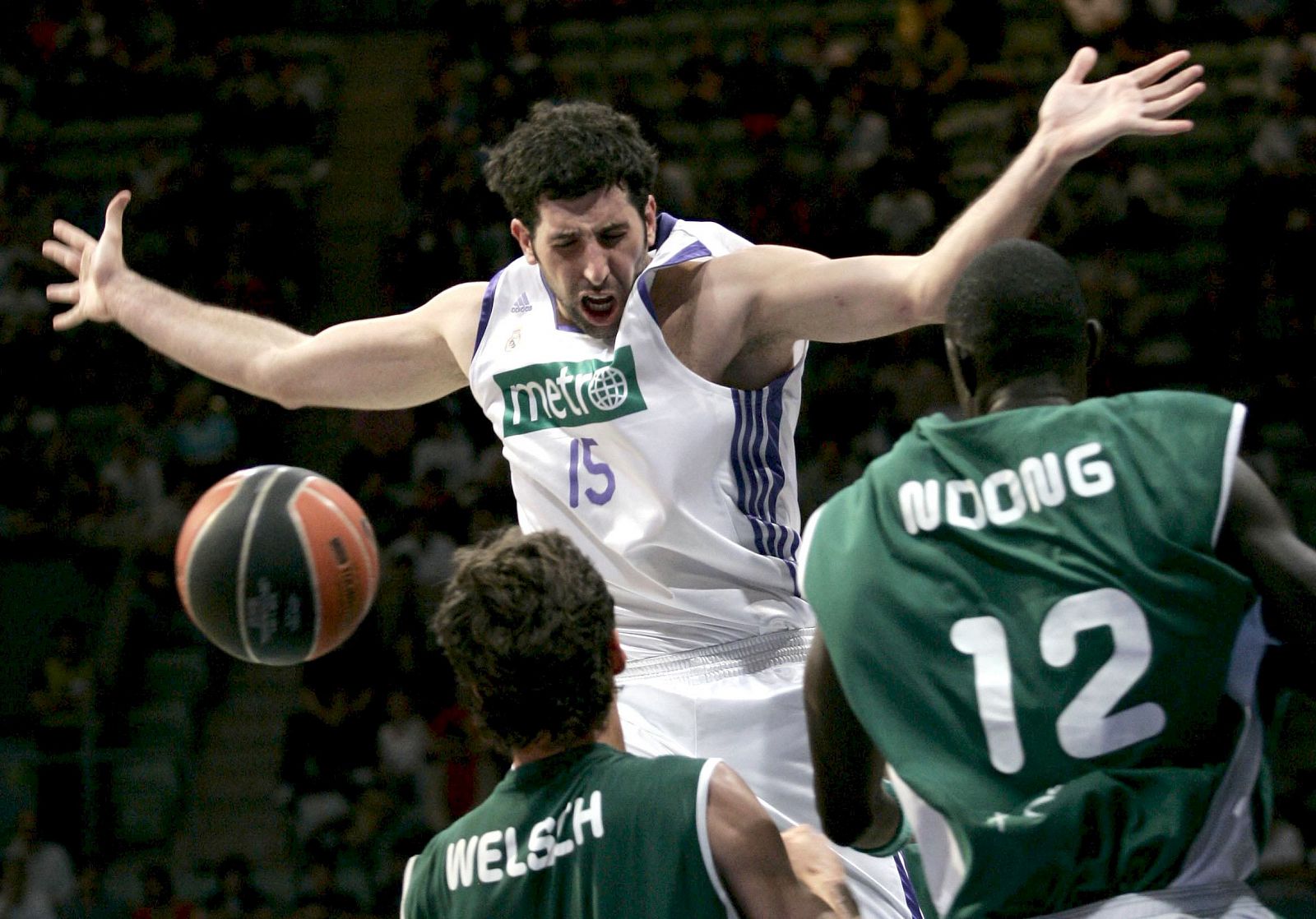 El Madrid pierde el factor cancha ante Unicaja