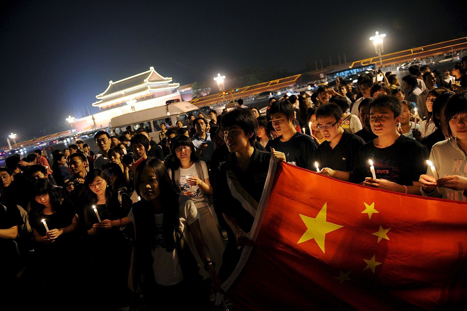 Vigilia en Pekín por las víctimas del terremoto
