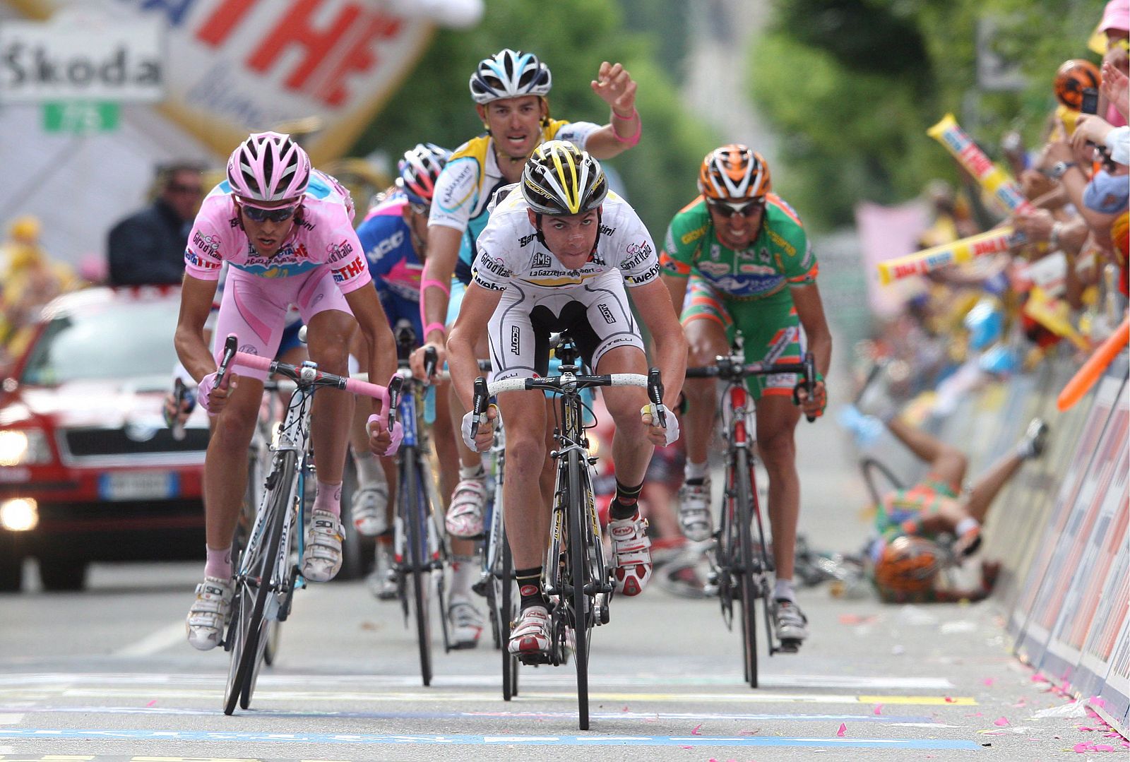 Riccò disputó con Contador el sprint en el grupo de favoritos.