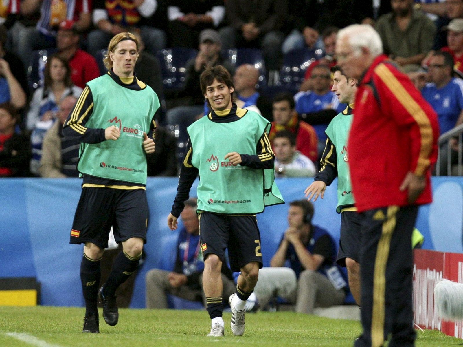 Luis Aragonés podrá adelantar a Javier Clemente si gana a Italia en cuartos.