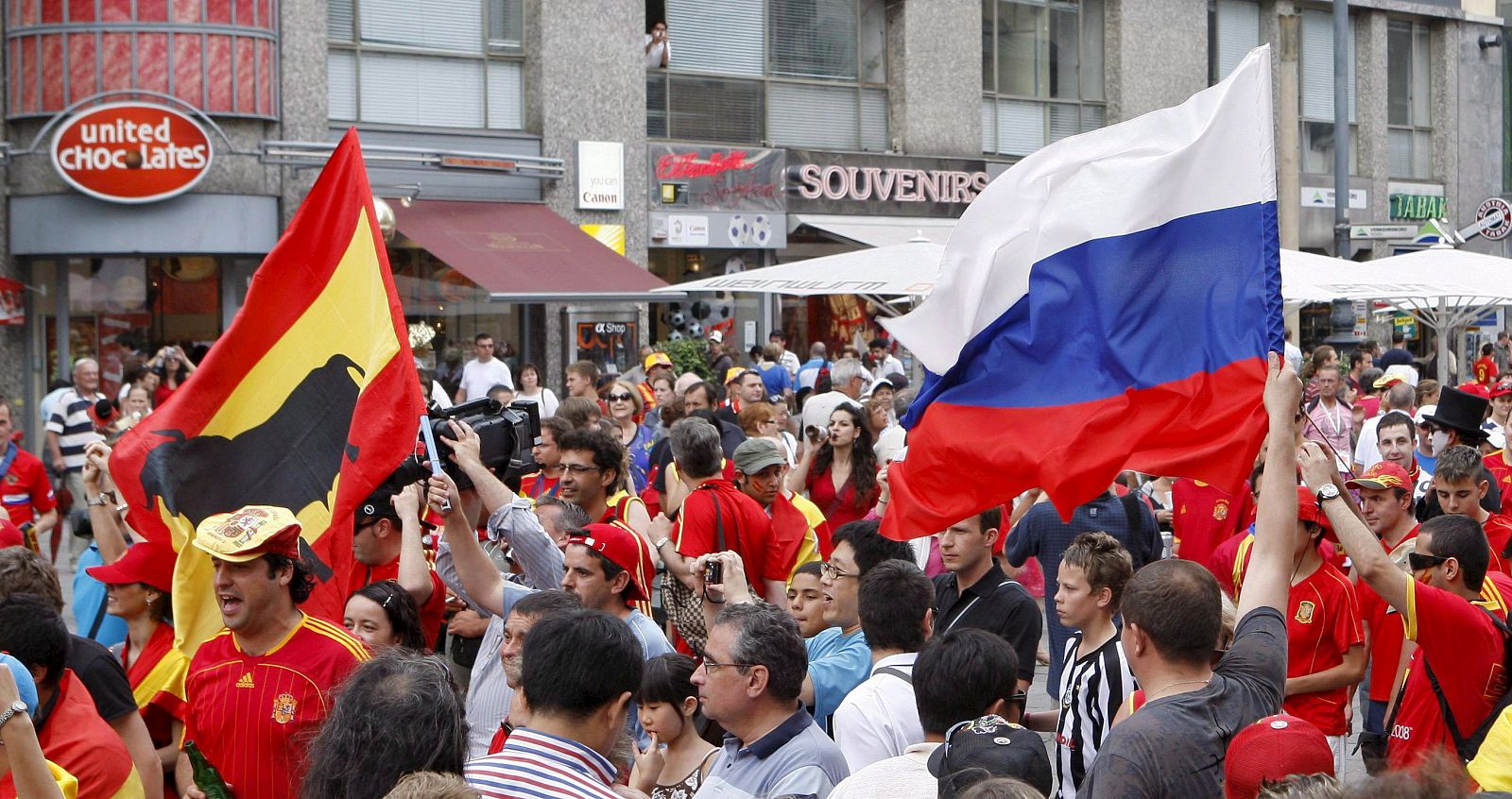 Viena está tomada por los aficionados de España y Rusia.