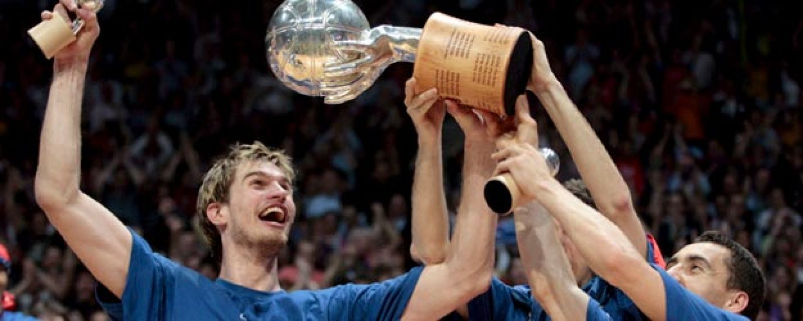 El Tau defiende el título