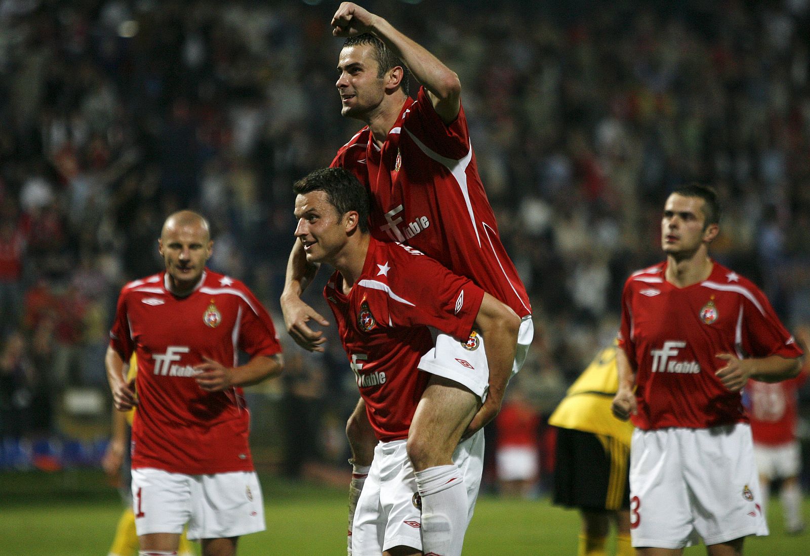 Los jugadores del Wisla celebran su triunfo ante el Beitar de Jerusalén.