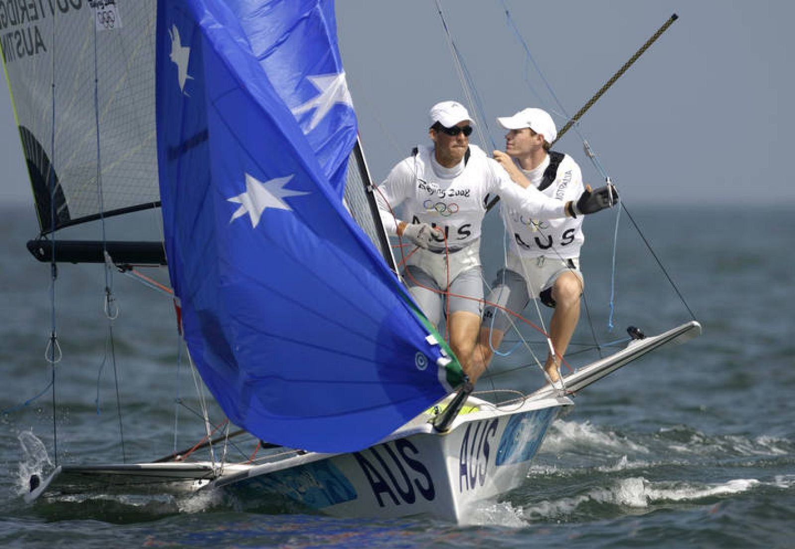 Los australianos lideran la clasificación general de 49er.