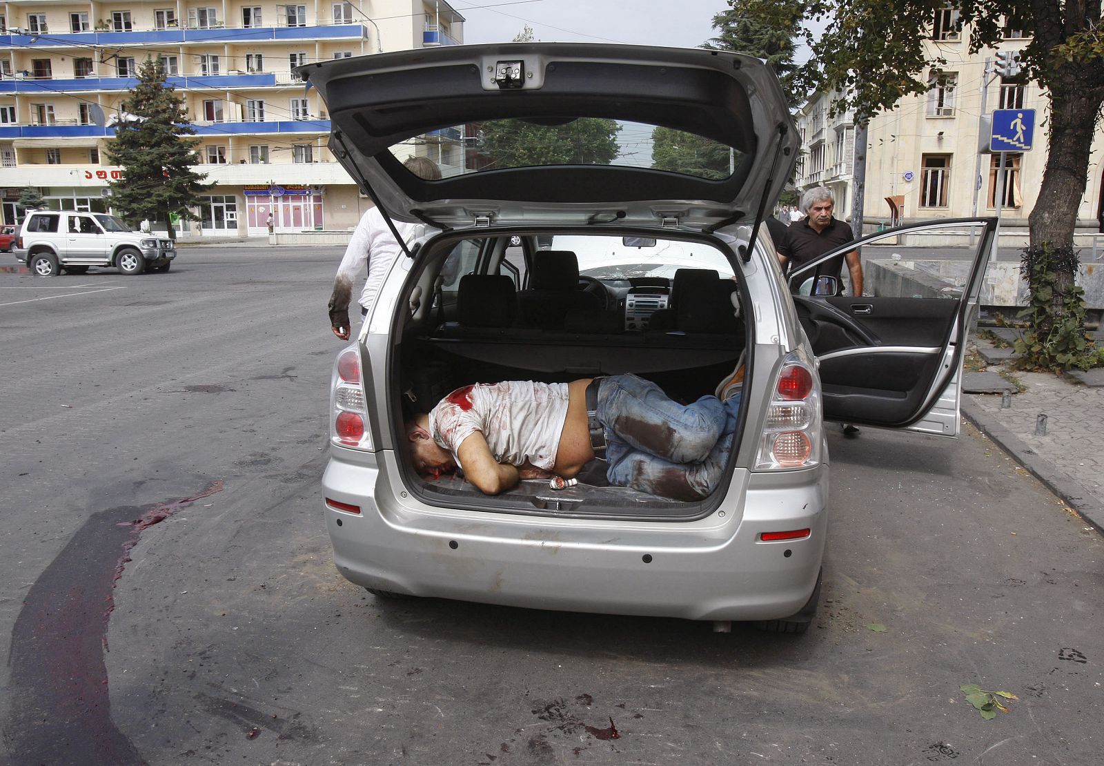 Cuerpo del cámara de televisión holandés, Stan Storimans, muerto en Gori, Georgia