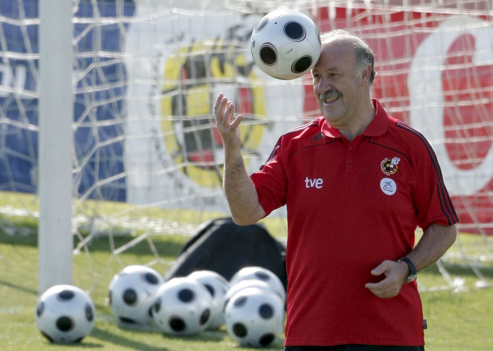 Del Bosque se estrena como seleccionador nacional en partido oficial