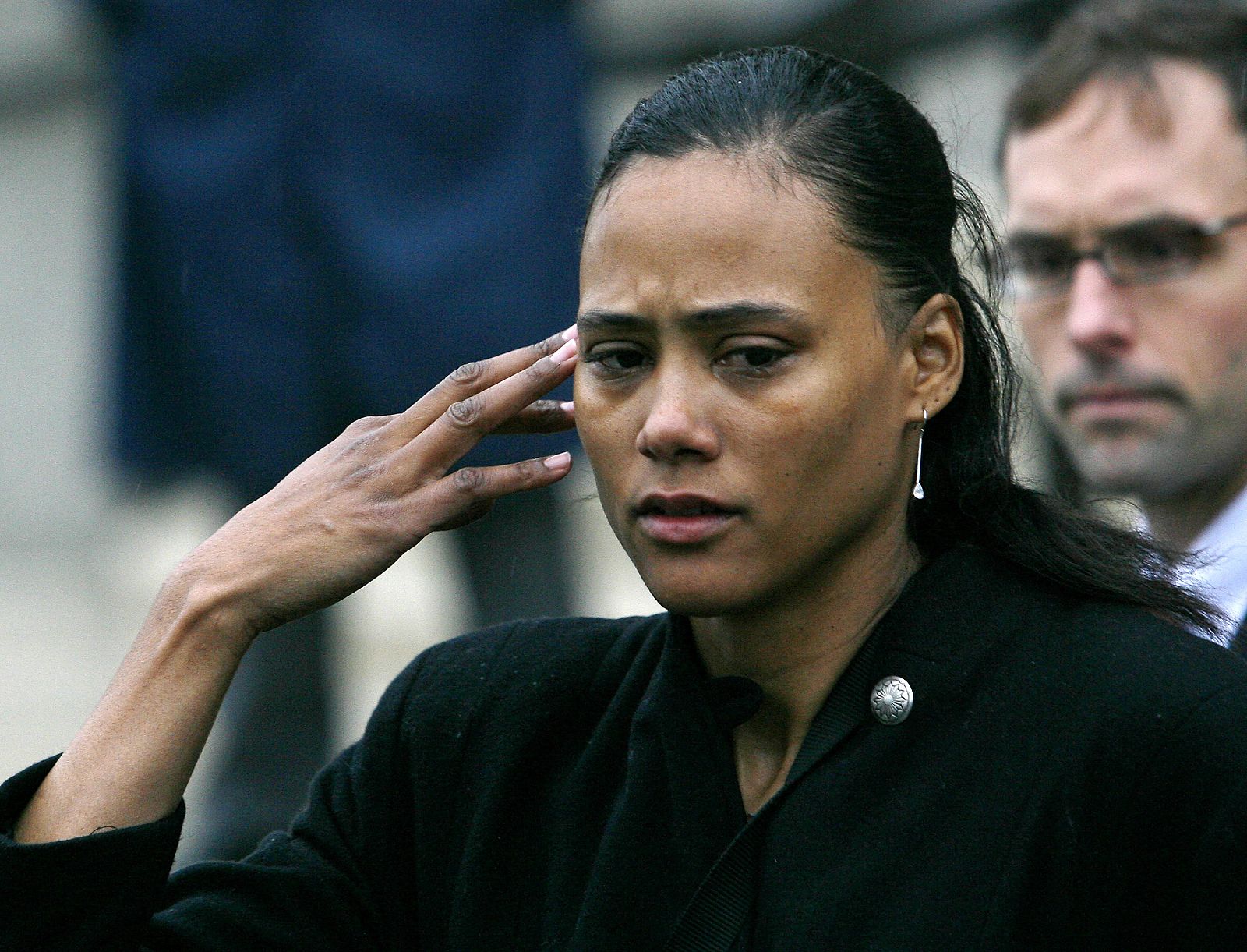 Marion Jones, de 33 años en octubre, intentará retomar su carrera