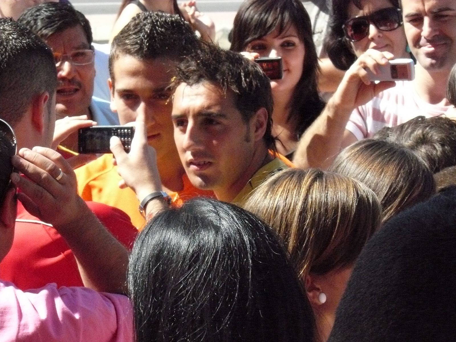 Cazorla podrá participar en el partido, a pesar del golpe sufrido en el brazo en el último entrenamiento.