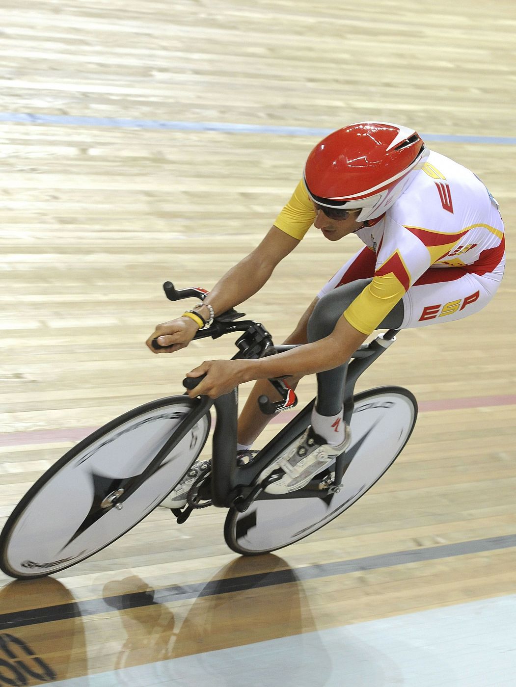 El ciclista Roberto Alcaide pierde en la final.