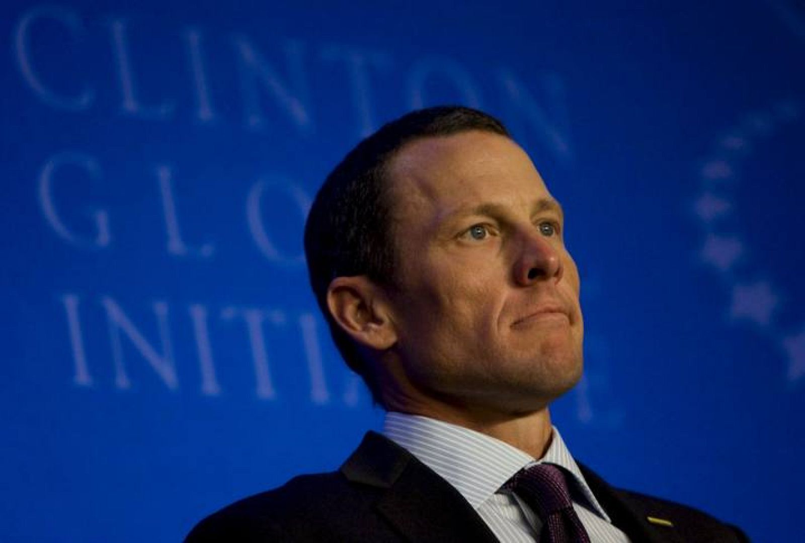 La UCI podría alterar los planes de Lance Armstrong.