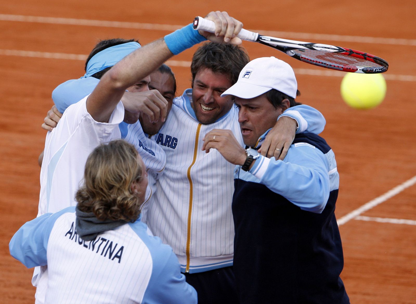 La final de la Copa Davis entre España y Argentina finalmente se disputará en Mar del Plata (Argentina).