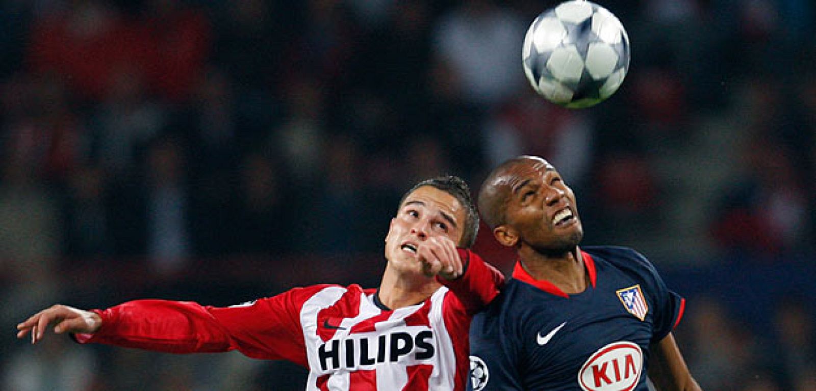 El equipo holandés del PSV quiere jugar en el Calderón a pesar de la sanción de la UEFA.