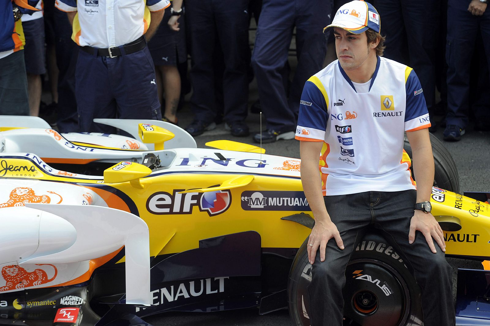Fernando Alonso seguirá defendiendo las dos próximas temporadas los colores de la escudería Renault.