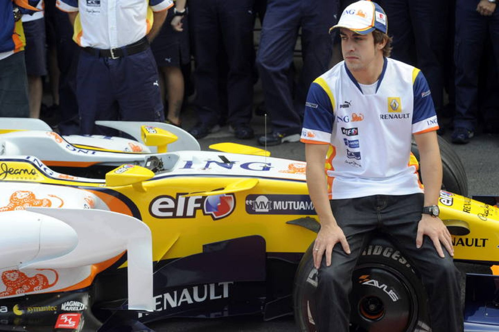 Fernando Alonso seguirá defendiendo las dos próximas temporadas los colores de la escudería Renault.