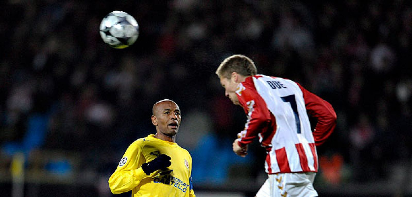 El Villarreal se ha adelantado dos veces en el marcador y las dos veces han empatado los daneses.