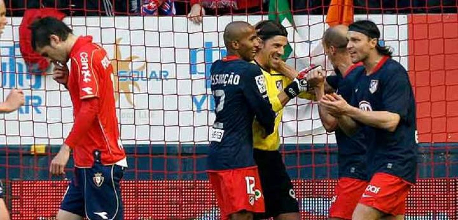 Coupet para el penalti lanzado por Portillo y consigue un punto para los madrileños.