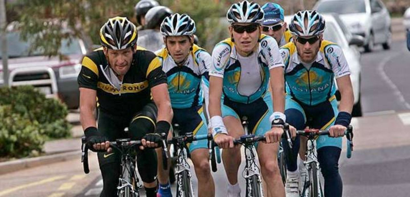 Contador y Armstrong por fin han rodado juntos, después de cuatro jornadas de entrenamiento.