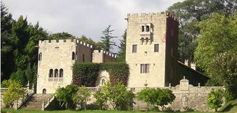 El Pazo de Meirás es un edificio neomedieval que destaca por su singularidad así como por su valor cultural y simbólico.