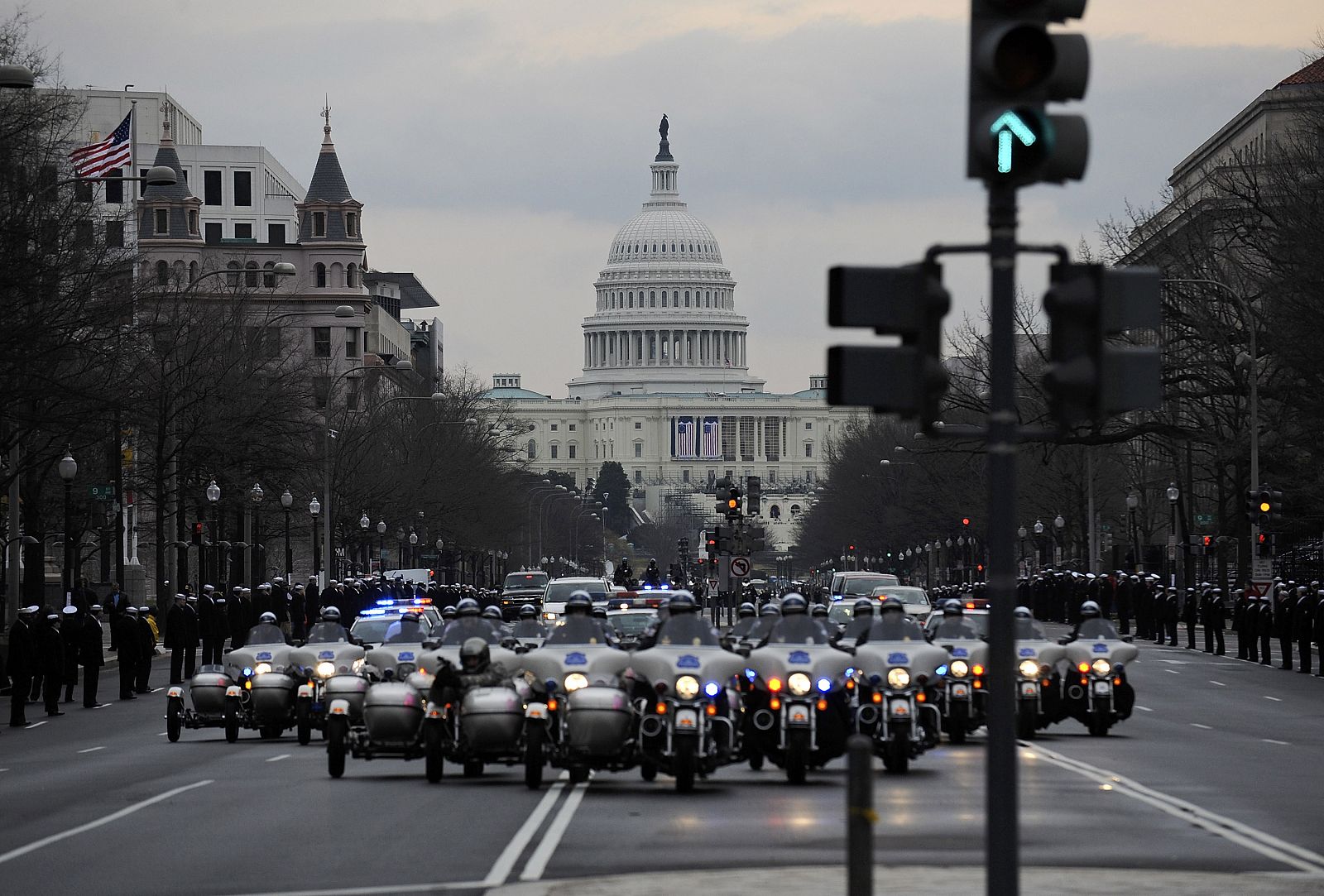 Decenas de agentes de todos los cuerpos participarán en la ceremonia inaugural y han ensayado ya el desfile por la Avenida Pensilvania de Washington.