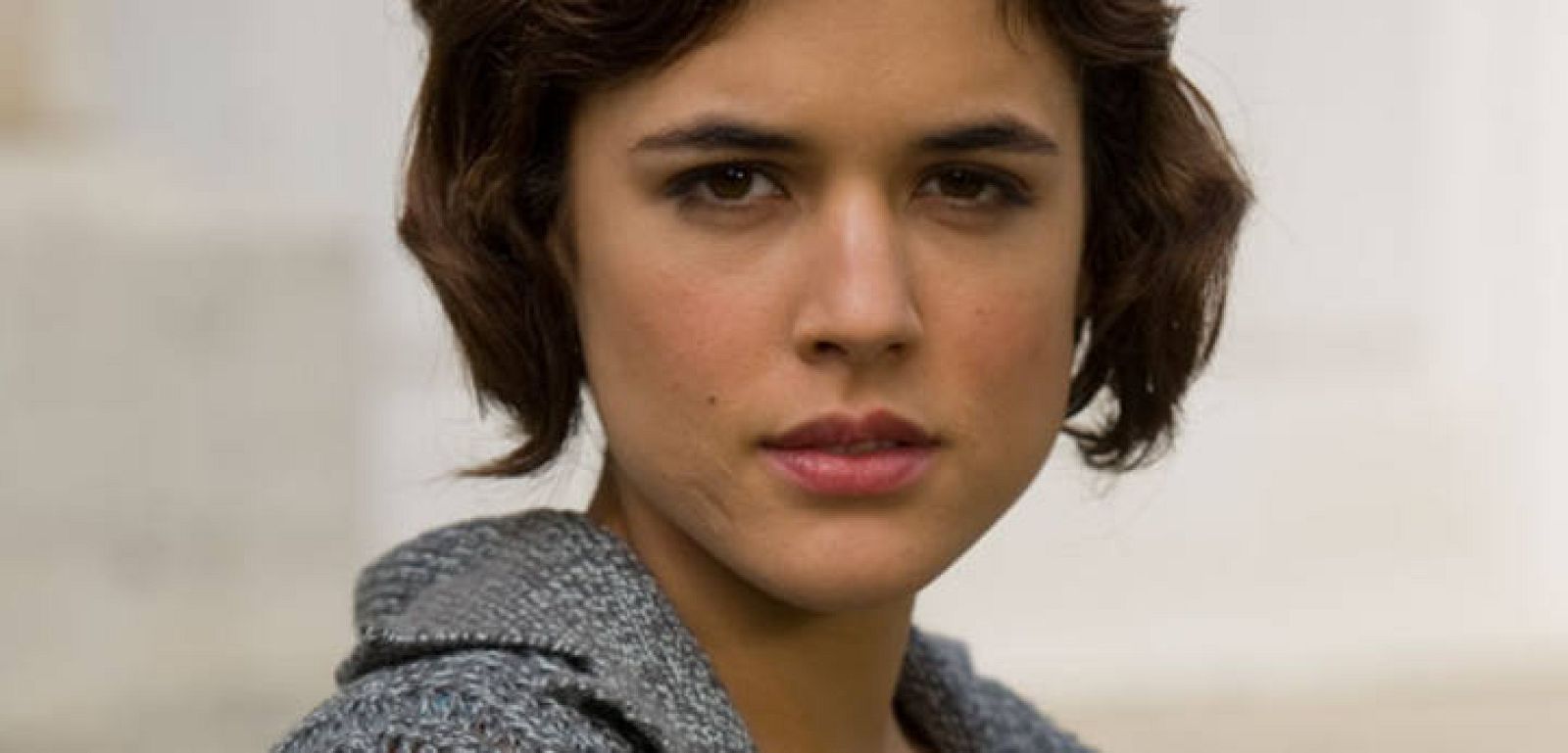 Adriana Ugarte, como Victoria Márquez