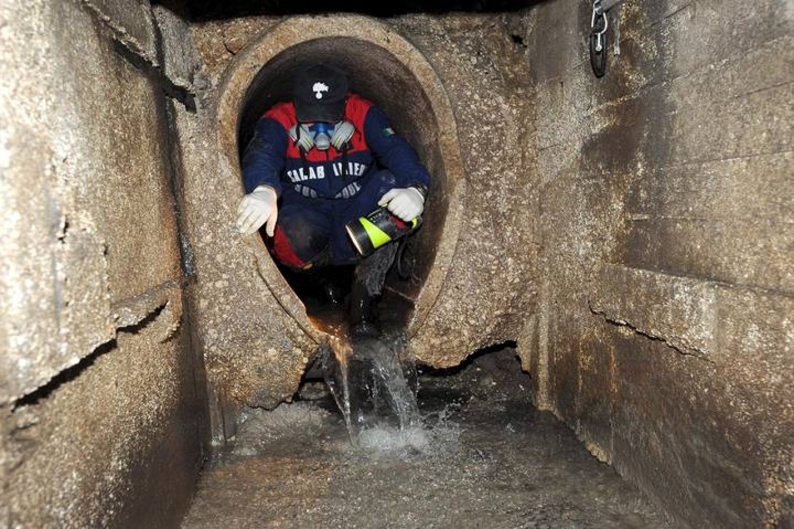 ITALIA - HUIDA JEFE CAMORRA NAPOLITANA