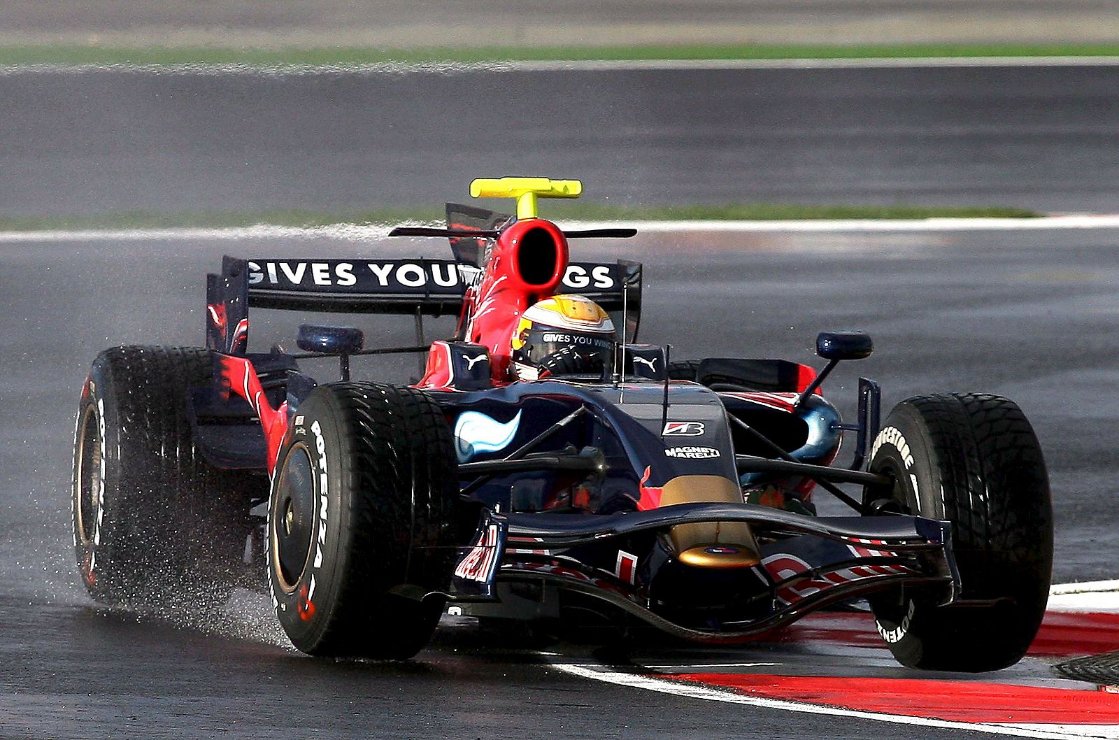 TEST DE PRUEBA DEL PILOTO DE TORO ROSSO SEBASTIEN BUEM