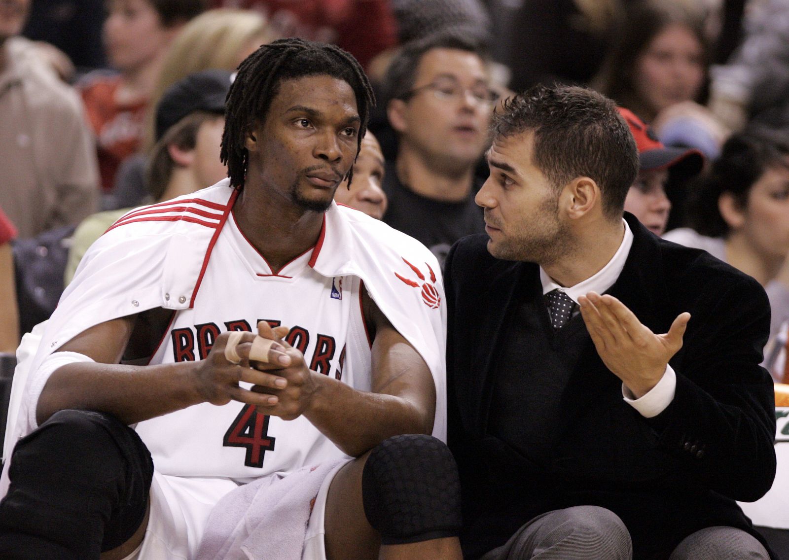 Chris Bosh, junto a su compañero de los Toronto Raptors, José Manuel Calderón.