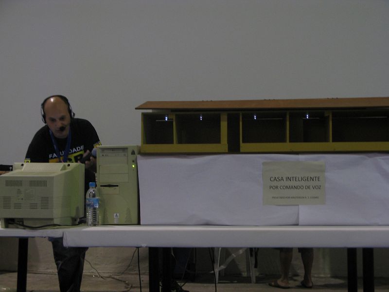 Maqueta de la casa domótica 'low cost' presentada en la Campus Party Brasil