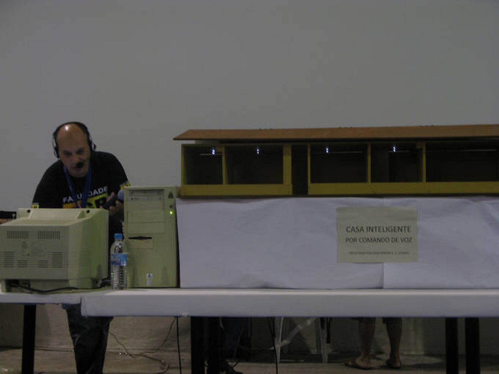 Maqueta de la casa domótica 'low cost' presentada en la Campus Party Brasil