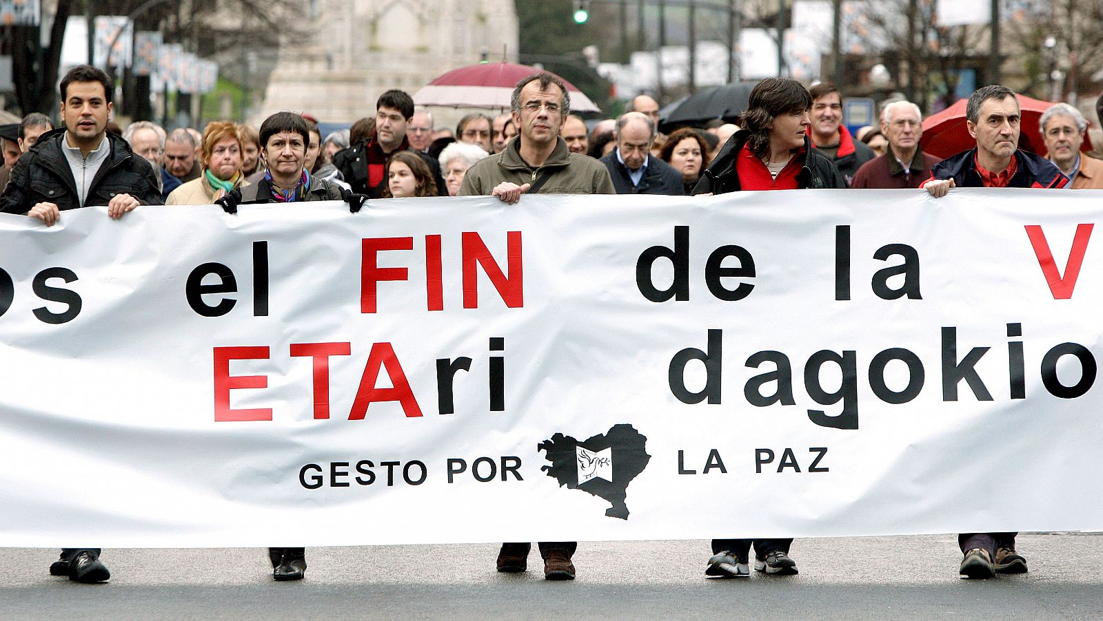 Cabecera de la manifestación anual convocada por la coordinadora Gesto por la Paz.